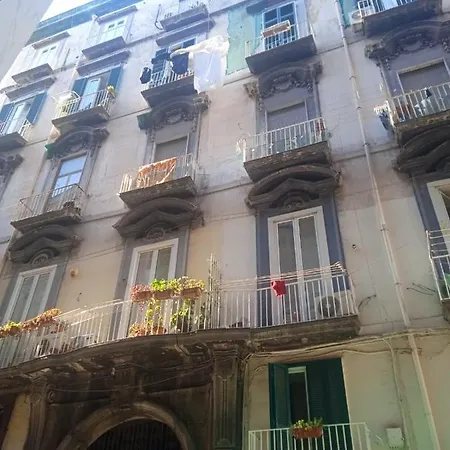 Apartment Tribunali Street House *